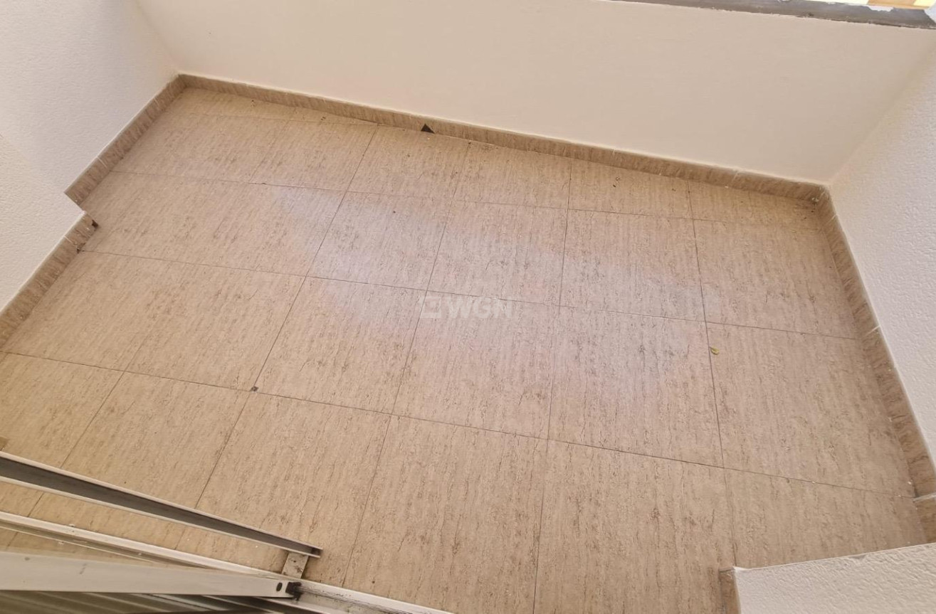 Resale - Apartment / flat - Torrevieja - El Molino