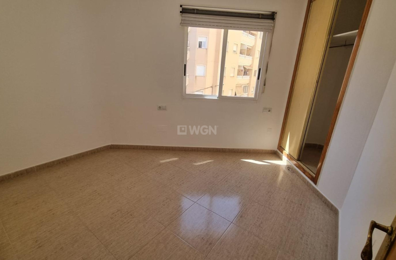 Resale - Apartment / flat - Torrevieja - El Molino