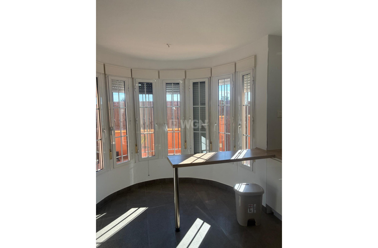 Odsprzedaż - Villa - Almoradí - El Banet