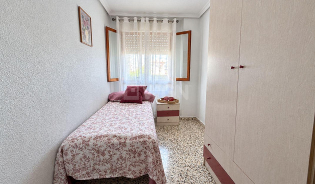 Resale - Apartment / flat - Torrevieja - Acequion