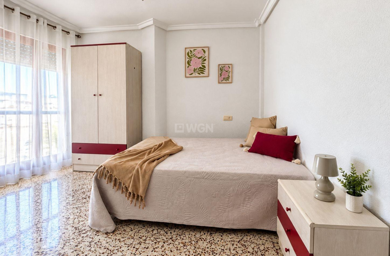 Resale - Apartment / flat - Torrevieja - Acequion