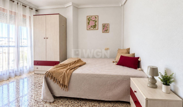 Resale - Apartment / flat - Torrevieja - Acequion