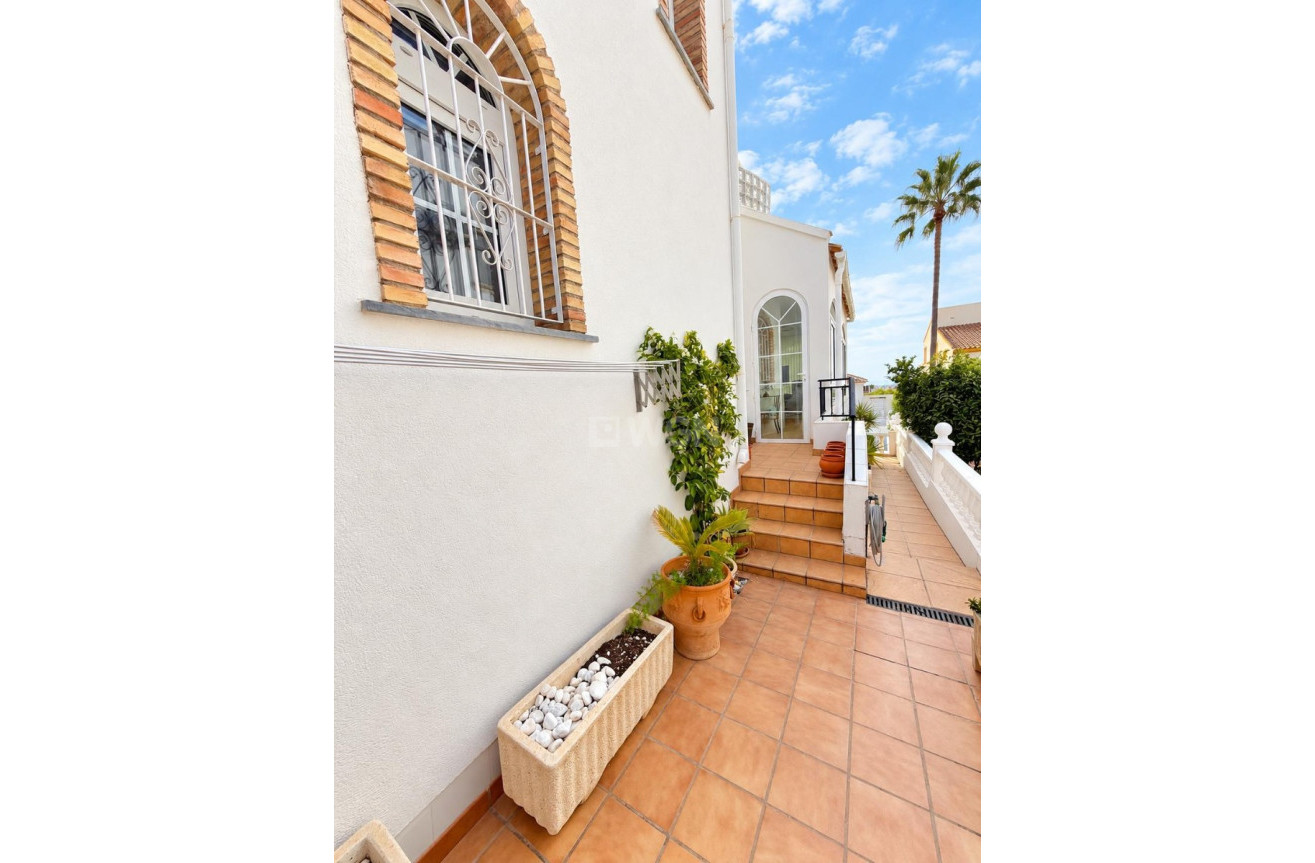 Odsprzedaż - Villa - Orihuela Costa - Costa Blanca
