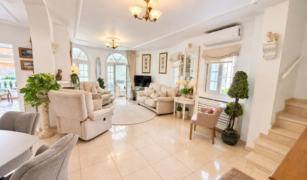 Odsprzedaż - Villa - Orihuela Costa - Costa Blanca