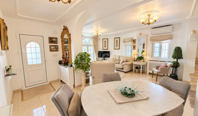 Odsprzedaż - Villa - Orihuela Costa - Costa Blanca
