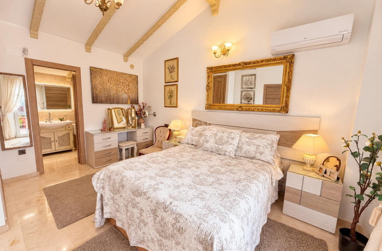 Odsprzedaż - Villa - Orihuela Costa - Costa Blanca