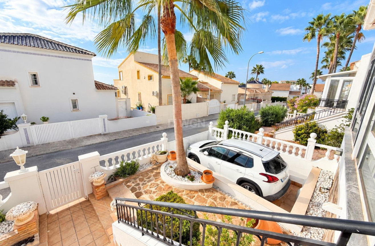 Odsprzedaż - Villa - Orihuela Costa - Costa Blanca