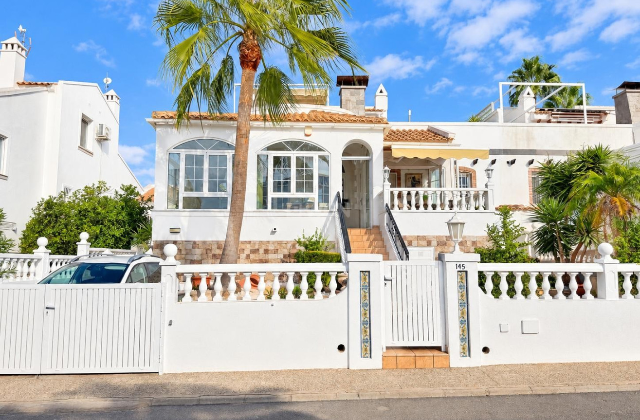 Odsprzedaż - Villa - Orihuela Costa - Costa Blanca