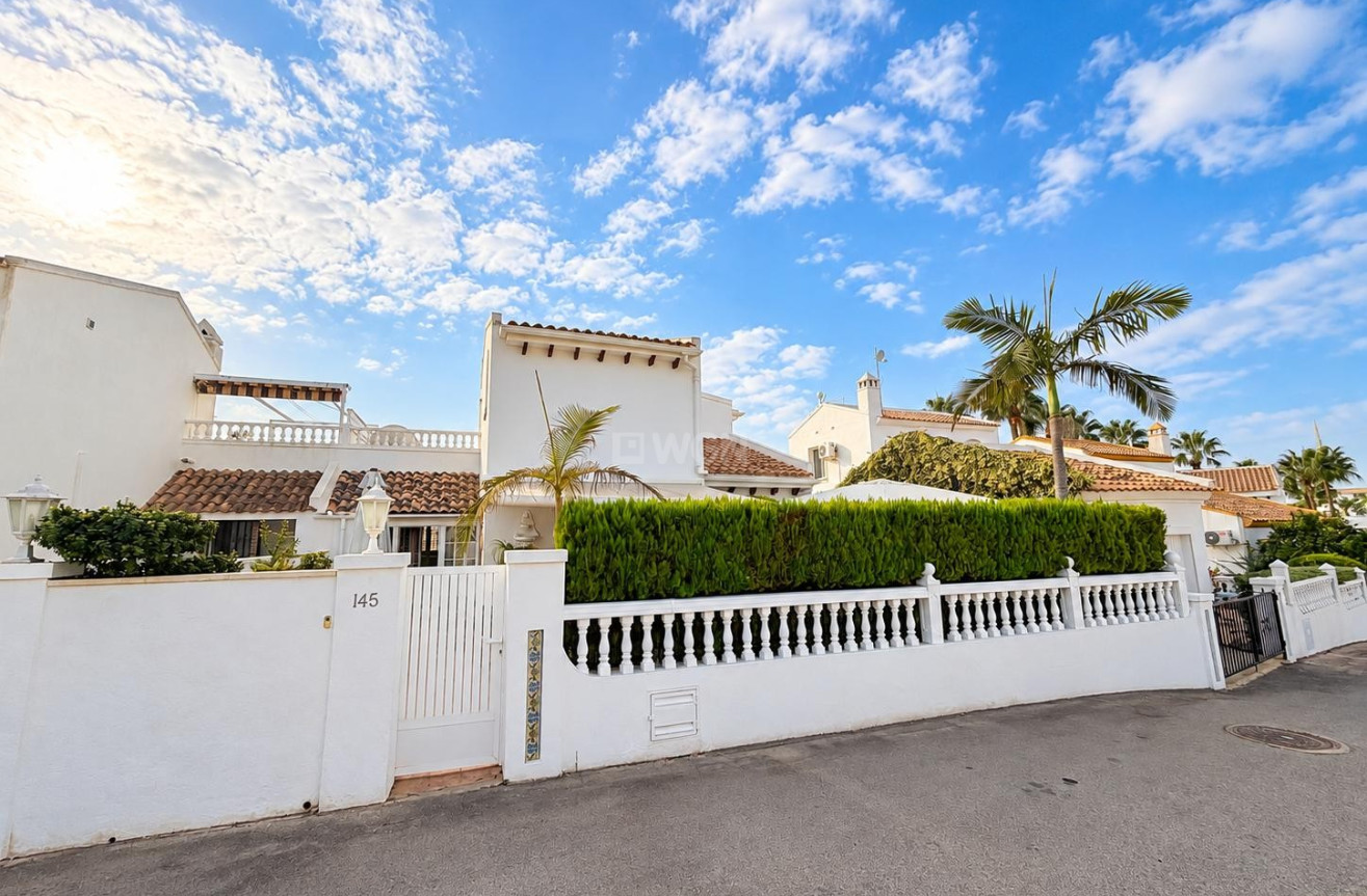 Odsprzedaż - Villa - Orihuela Costa - Costa Blanca