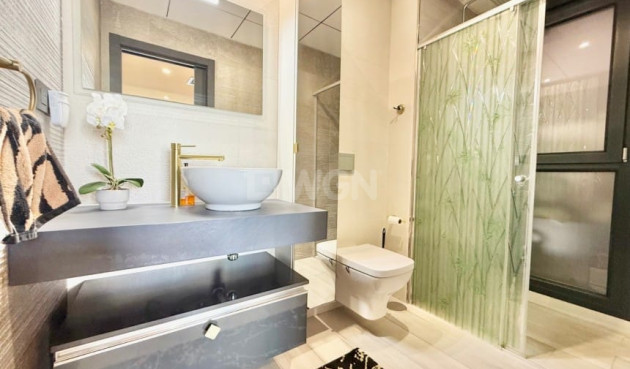 Odsprzedaż - Villa - Cabo Roig - Costa Blanca