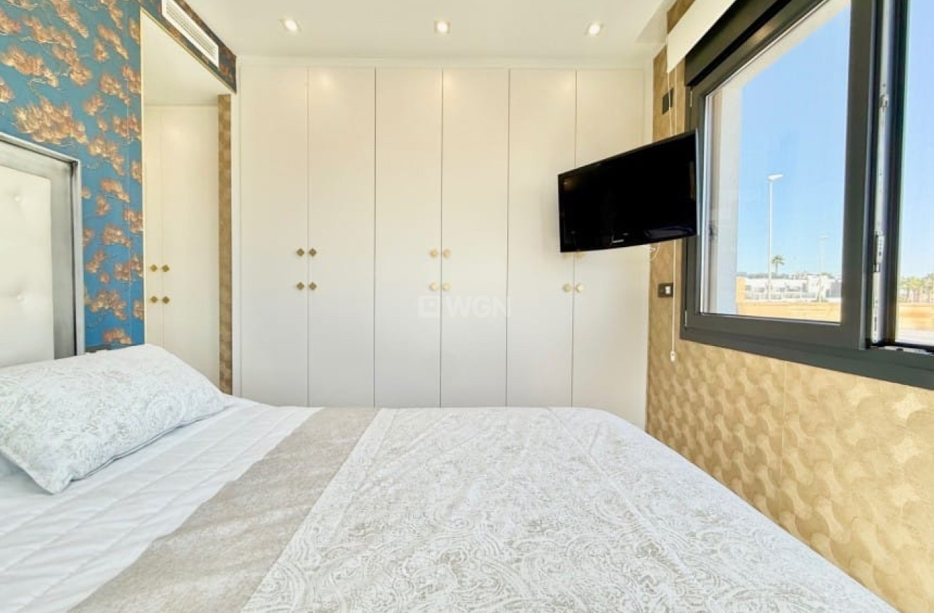 Odsprzedaż - Villa - Cabo Roig - Costa Blanca