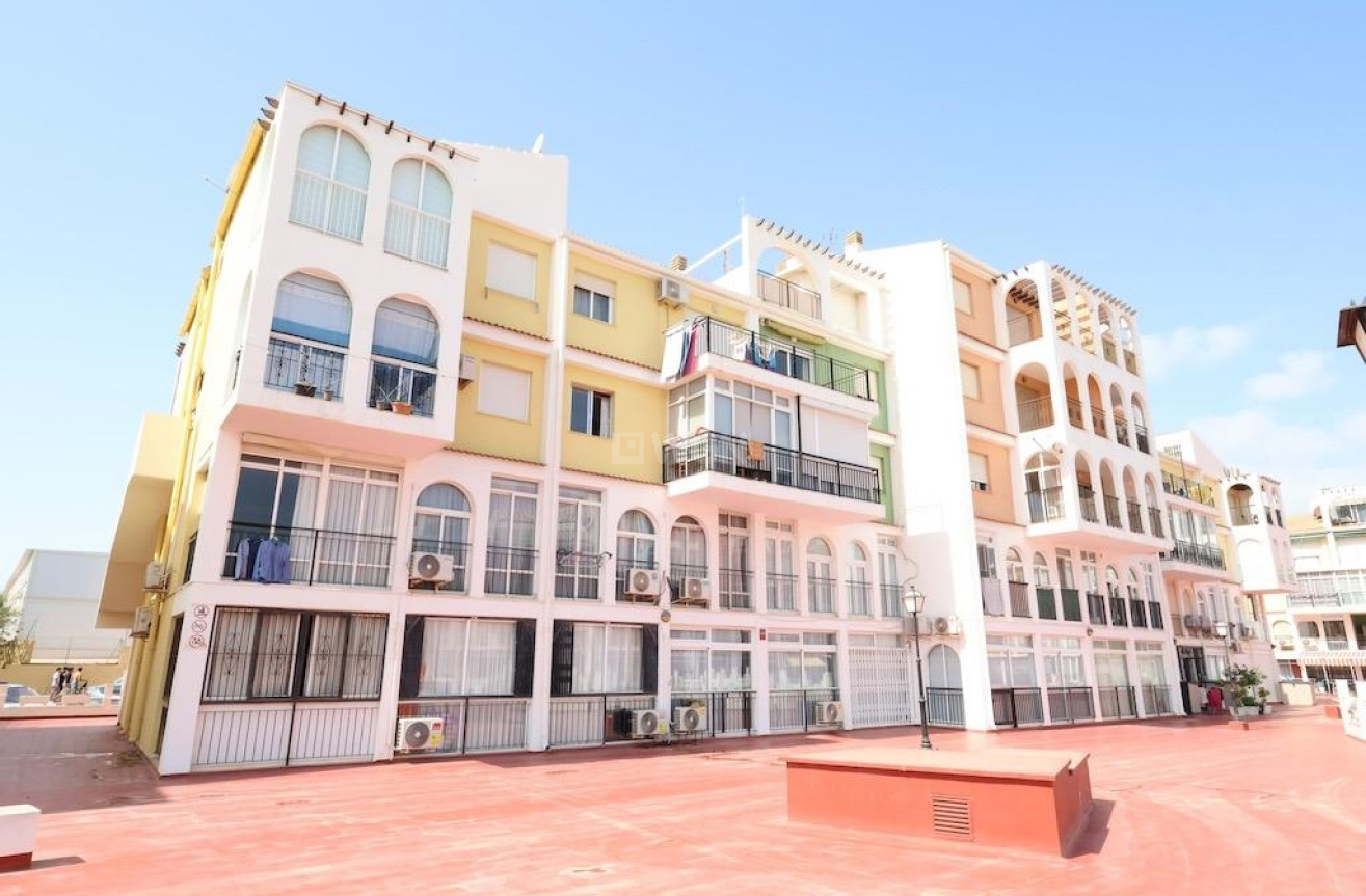 Odsprzedaż - Mieszkanie w bloku - Torrevieja - Costa Blanca
