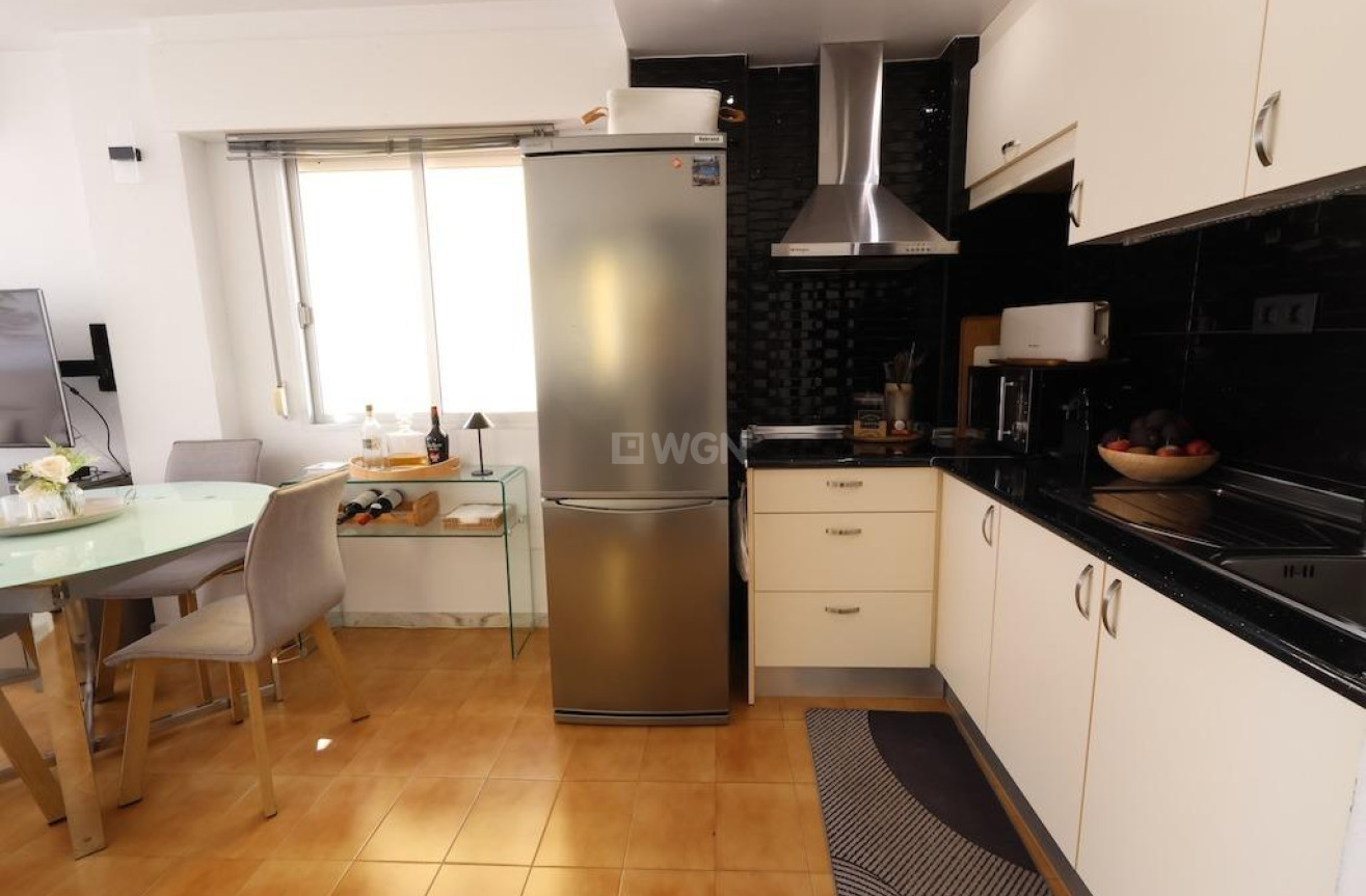 Odsprzedaż - Mieszkanie w bloku - Torrevieja - Costa Blanca