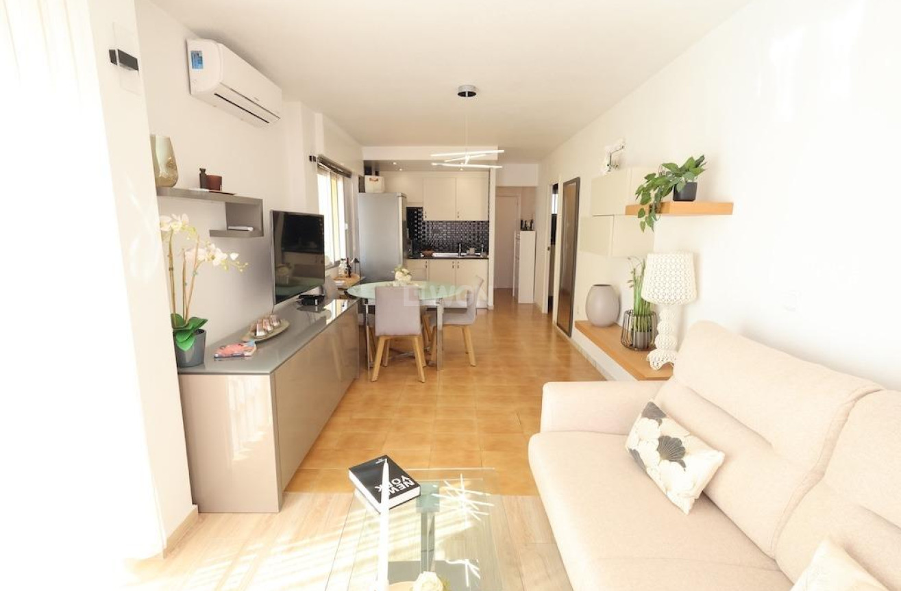 Odsprzedaż - Mieszkanie w bloku - Torrevieja - Costa Blanca