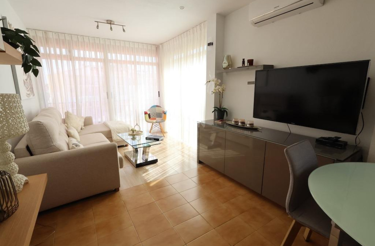 Odsprzedaż - Mieszkanie w bloku - Torrevieja - Costa Blanca
