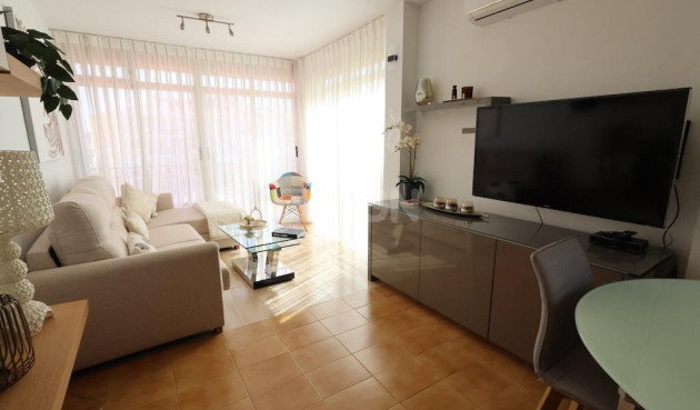Odsprzedaż - Mieszkanie w bloku - Torrevieja - Costa Blanca