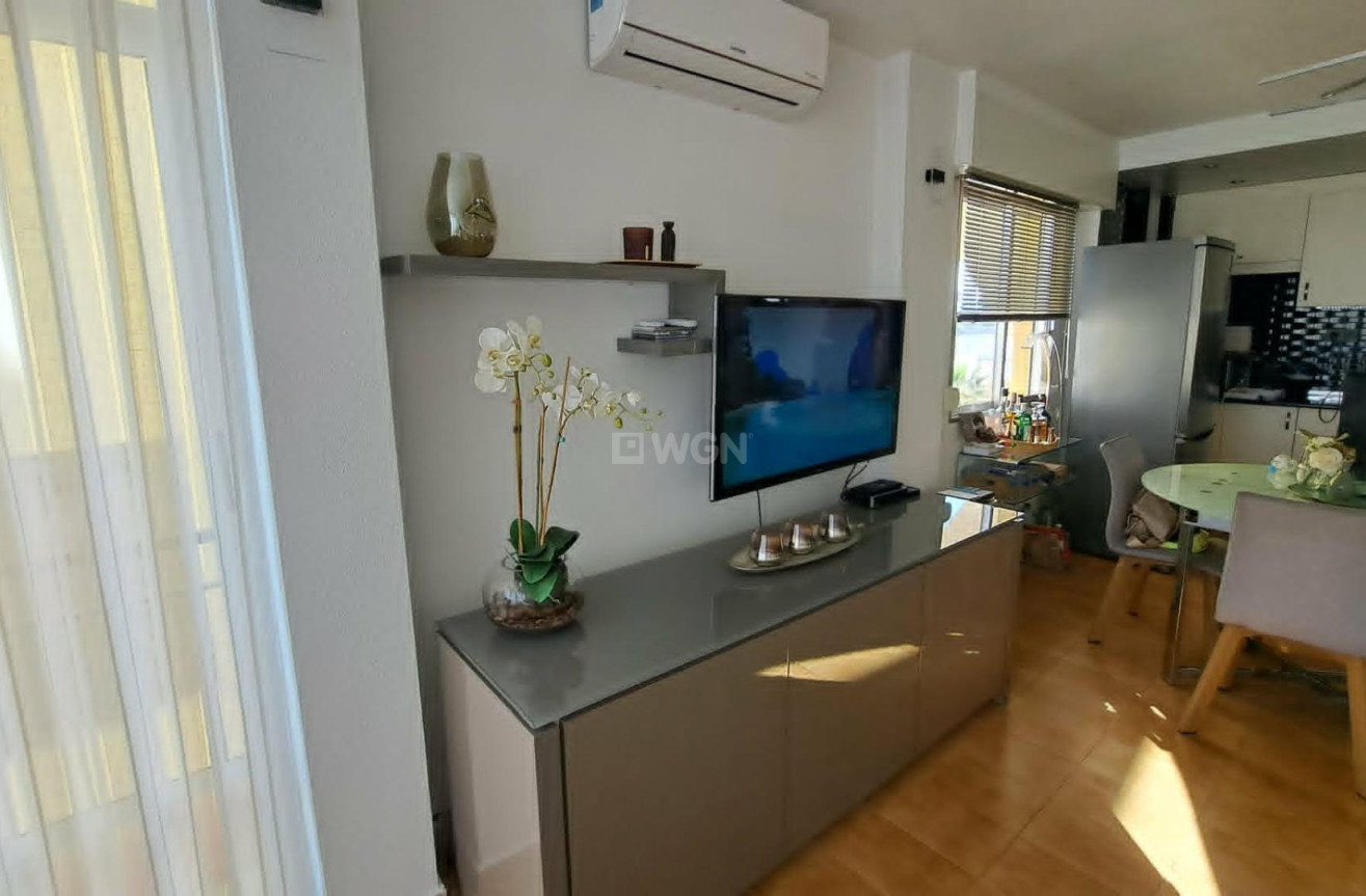 Odsprzedaż - Mieszkanie w bloku - Torrevieja - Costa Blanca