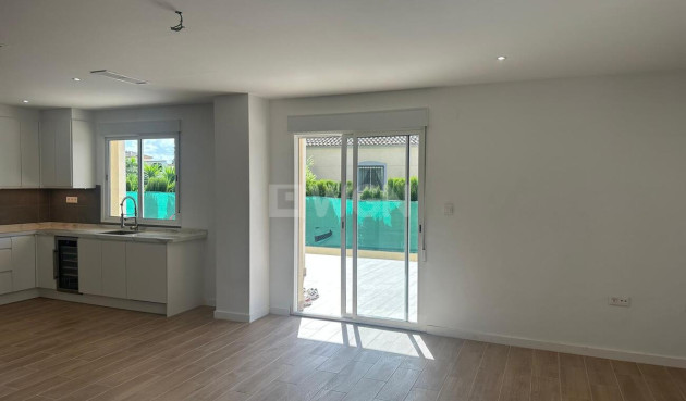 Odsprzedaż - Villa - Catral - Costa Blanca
