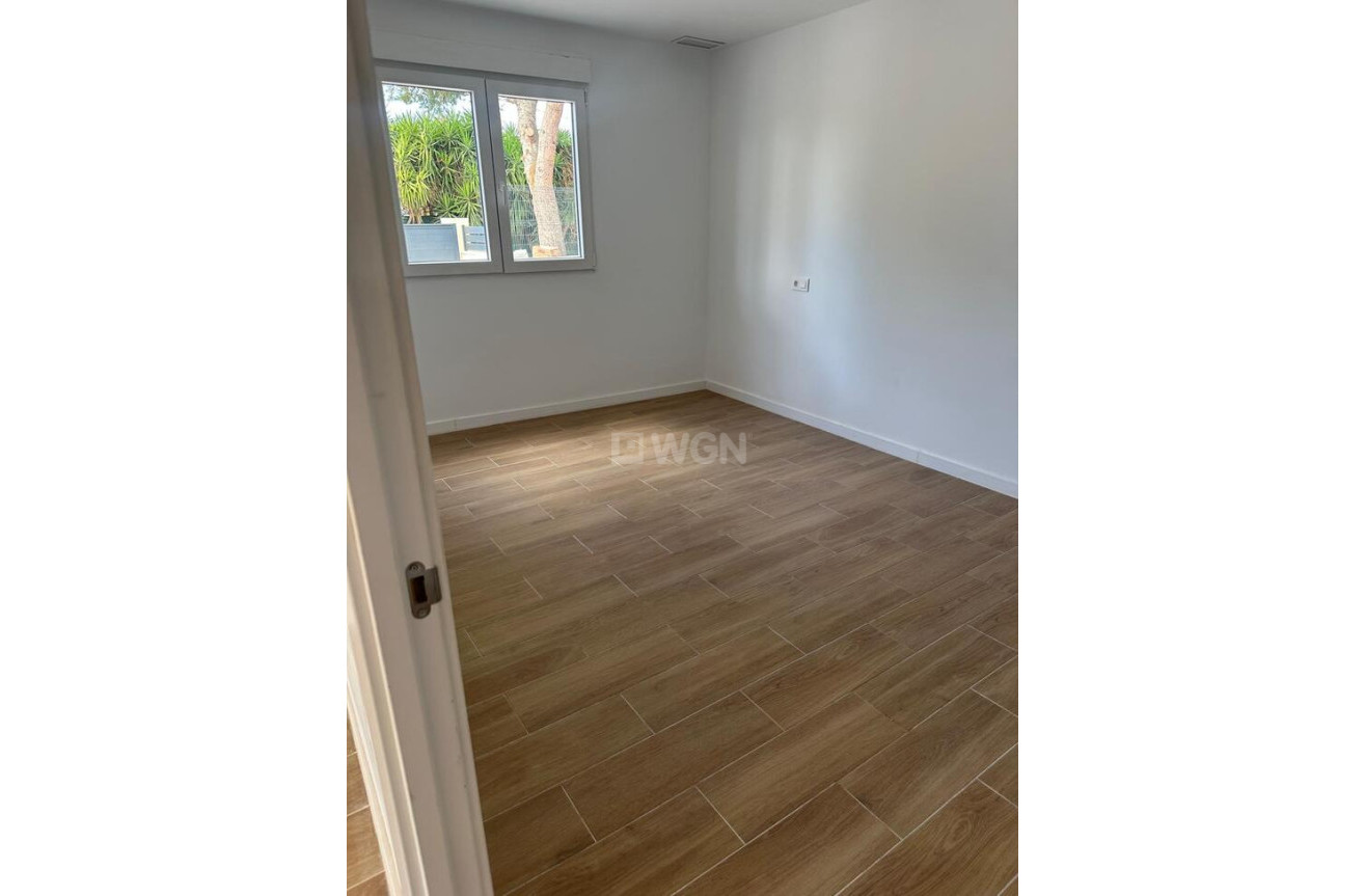 Odsprzedaż - Villa - Catral - Costa Blanca