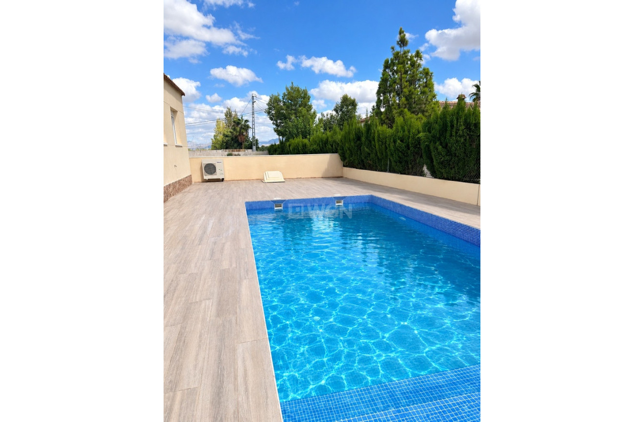 Odsprzedaż - Villa - Catral - Costa Blanca
