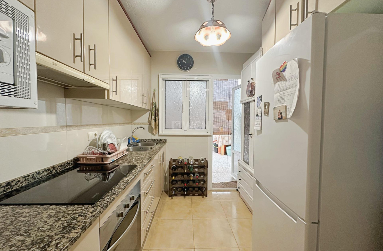 Reventa - Apartamento / piso - Torrevieja - Playa De Los Naufragos