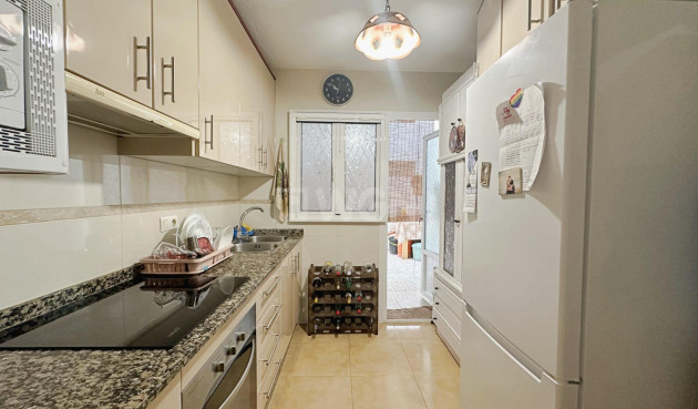 Reventa - Apartamento / piso - Torrevieja - Playa De Los Naufragos