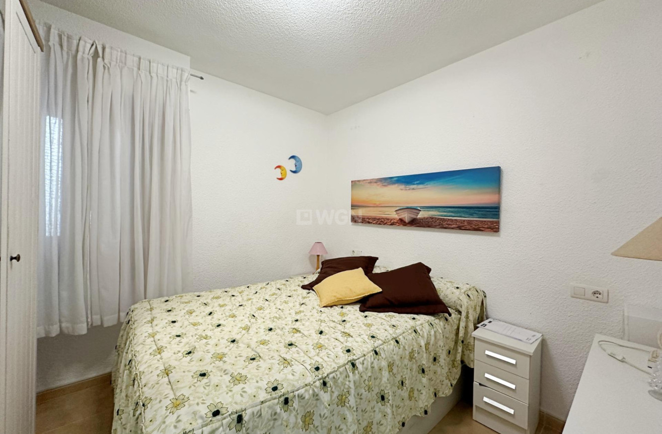 Reventa - Apartamento / piso - Torrevieja - Playa De Los Naufragos