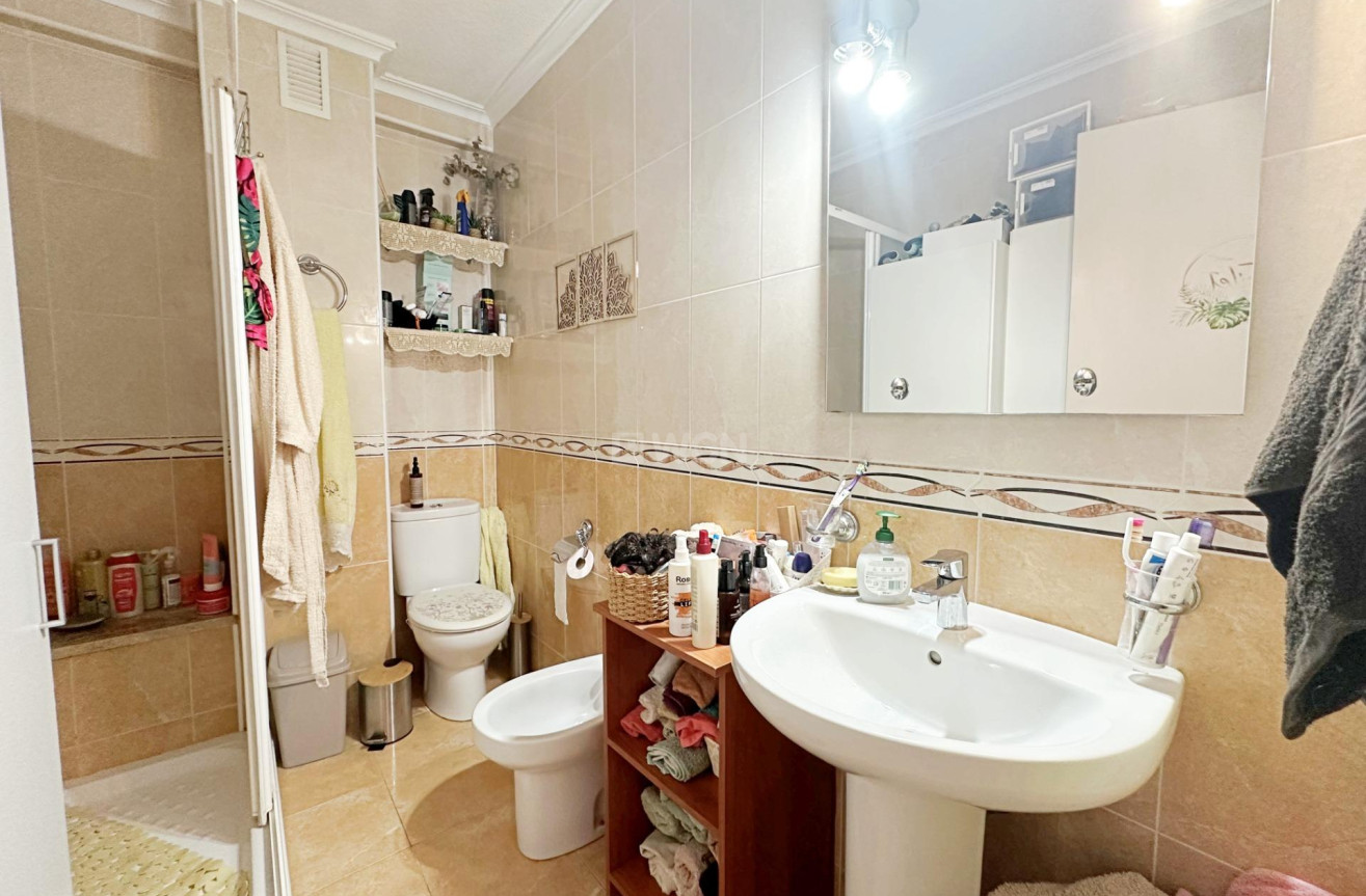 Reventa - Apartamento / piso - Torrevieja - Playa De Los Naufragos