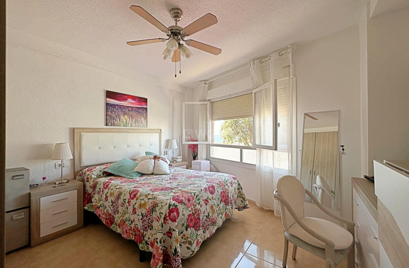 Reventa - Apartamento / piso - Torrevieja - Playa De Los Naufragos
