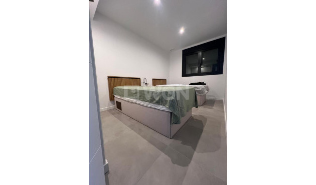 Resale - Apartment / flat - Campoamor - Costa Blanca