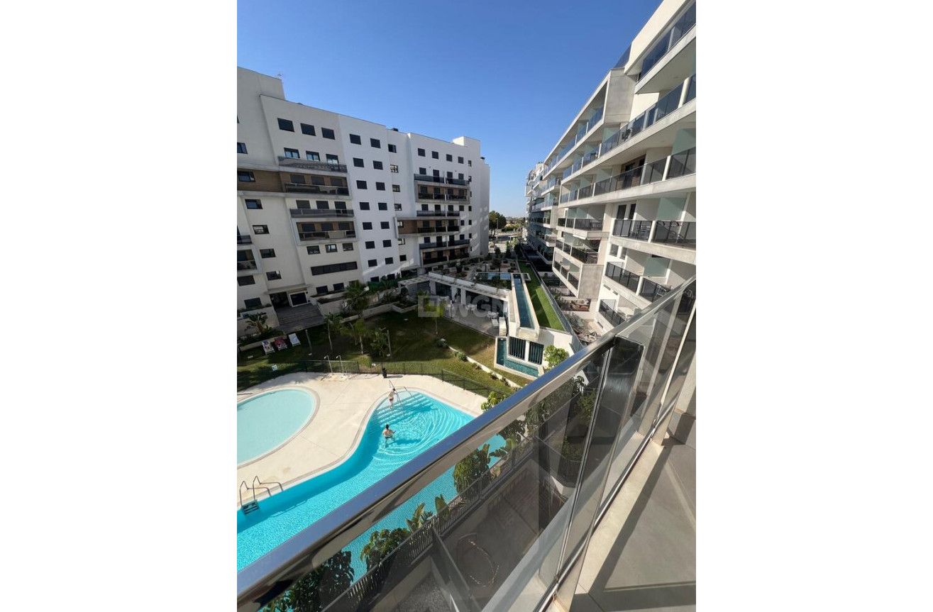 Resale - Apartment / flat - Campoamor - Costa Blanca