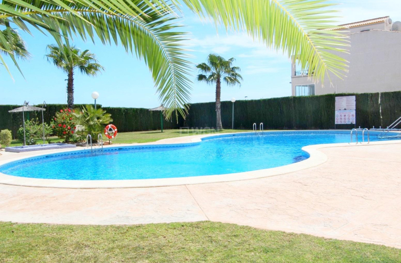 Reventa - Apartamento / piso - Orihuela - Los Balcones Y Los Altos