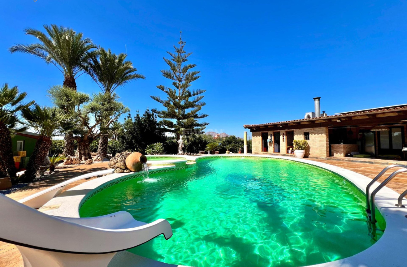 Odsprzedaż - Villa - Almoradí - Comunidad Valenciana