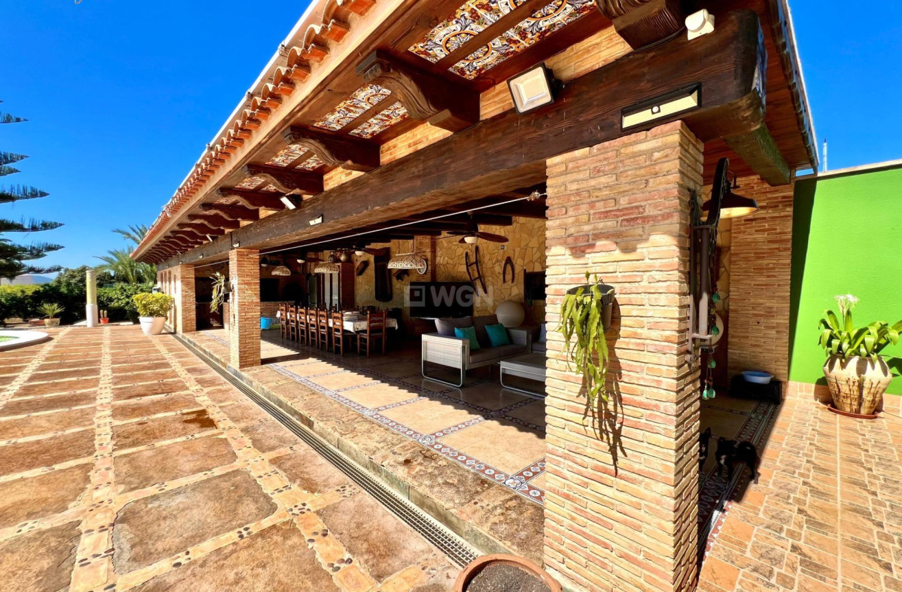 Odsprzedaż - Villa - Almoradí - Comunidad Valenciana