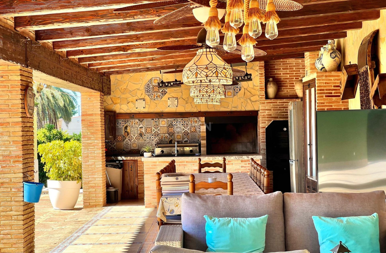 Odsprzedaż - Villa - Almoradí - Comunidad Valenciana