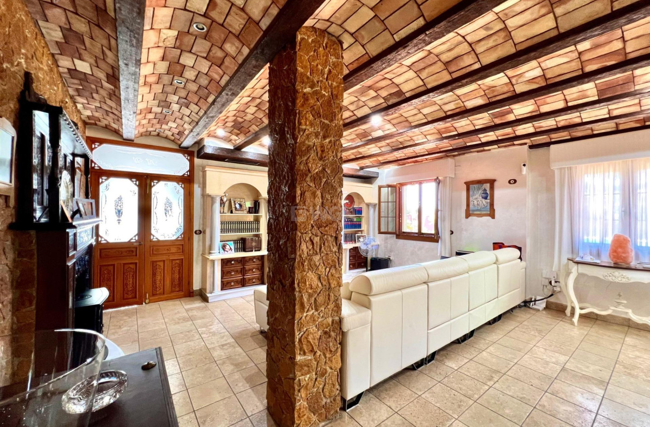 Odsprzedaż - Villa - Almoradí - Comunidad Valenciana