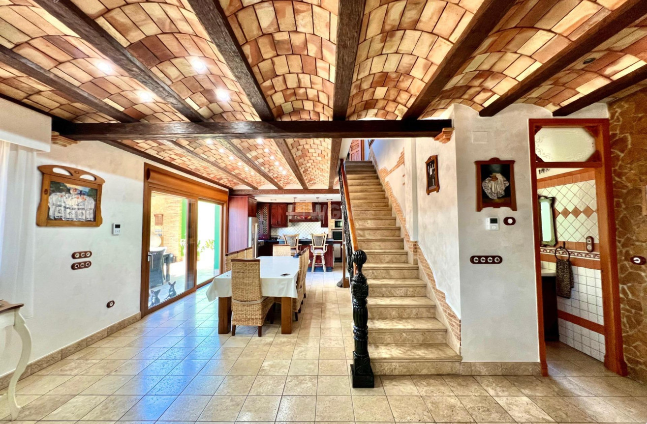 Odsprzedaż - Villa - Almoradí - Comunidad Valenciana