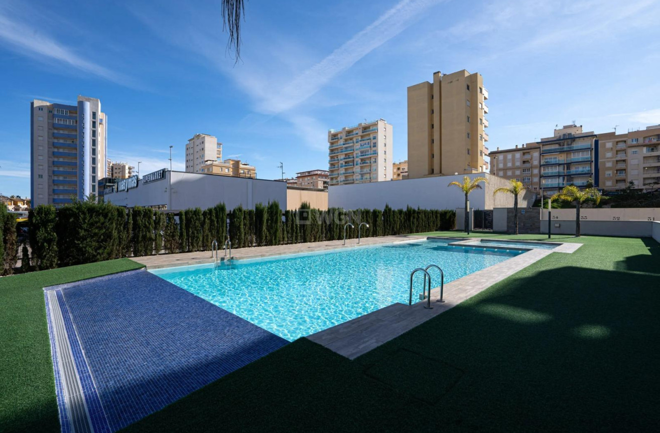 Reventa - Apartamento / piso - Guardamar del Segura - Puerto Deportivo