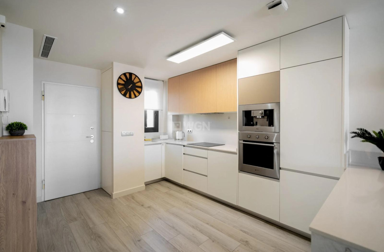 Reventa - Apartamento / piso - Guardamar del Segura - Puerto Deportivo
