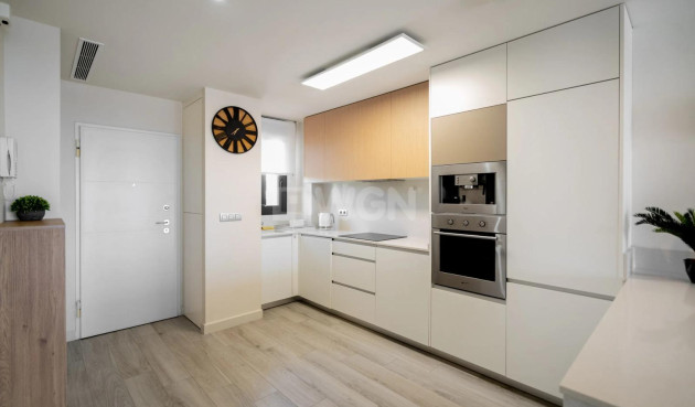 Reventa - Apartamento / piso - Guardamar del Segura - Puerto Deportivo