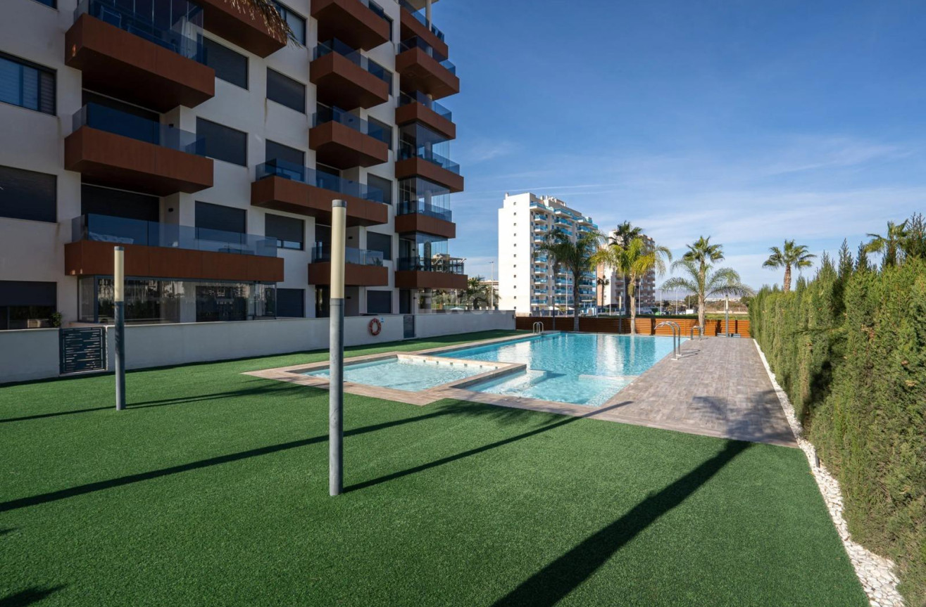 Reventa - Apartamento / piso - Guardamar del Segura - Puerto Deportivo