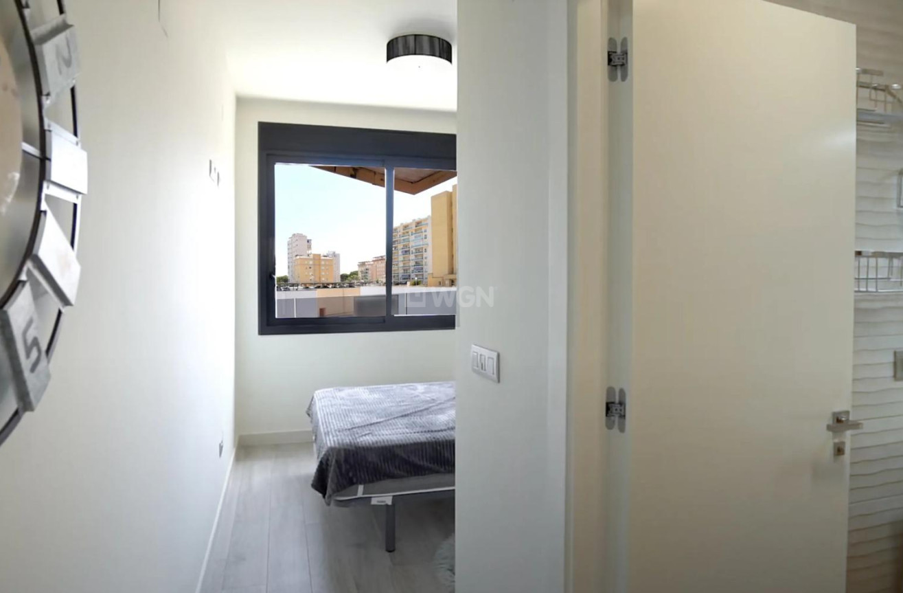 Reventa - Apartamento / piso - Guardamar del Segura - Puerto Deportivo