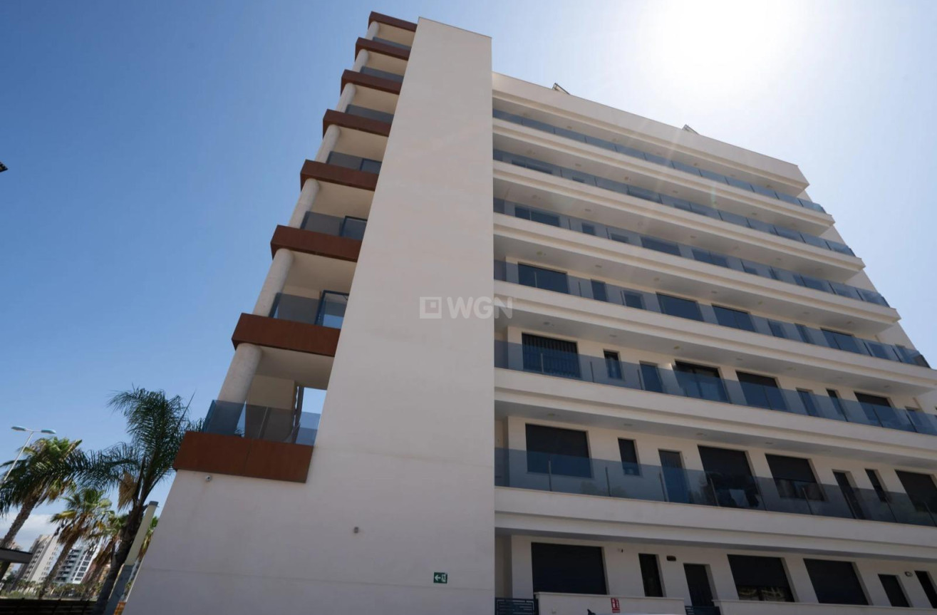 Reventa - Apartamento / piso - Guardamar del Segura - Puerto Deportivo