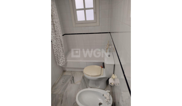Reventa - Apartamento / piso - Torrevieja - Los Frutales