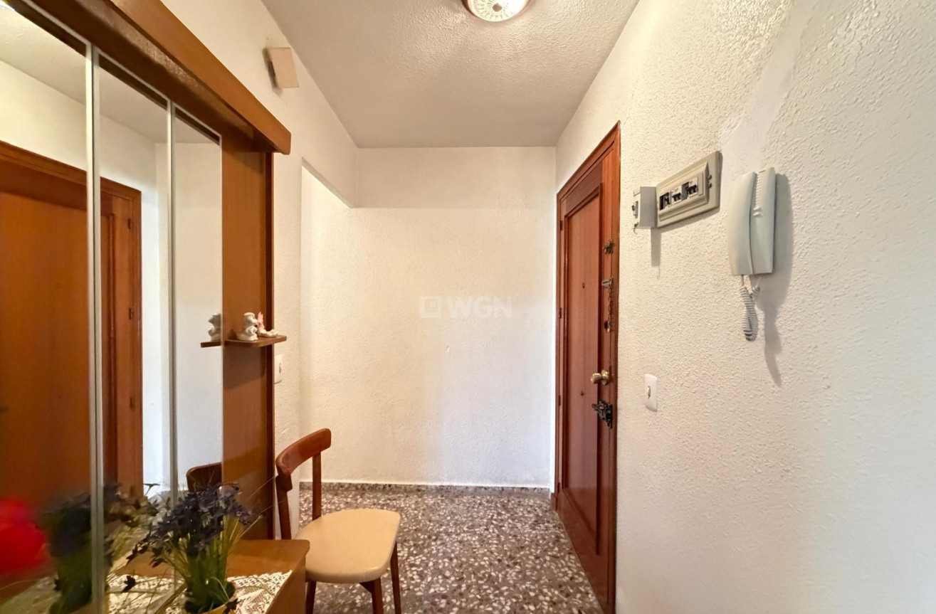 Reventa - Apartamento / piso - Torrevieja - Las Piscinas Naturales
