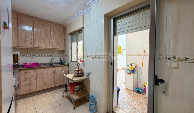 Reventa - Apartamento / piso - Torrevieja - Las Piscinas Naturales