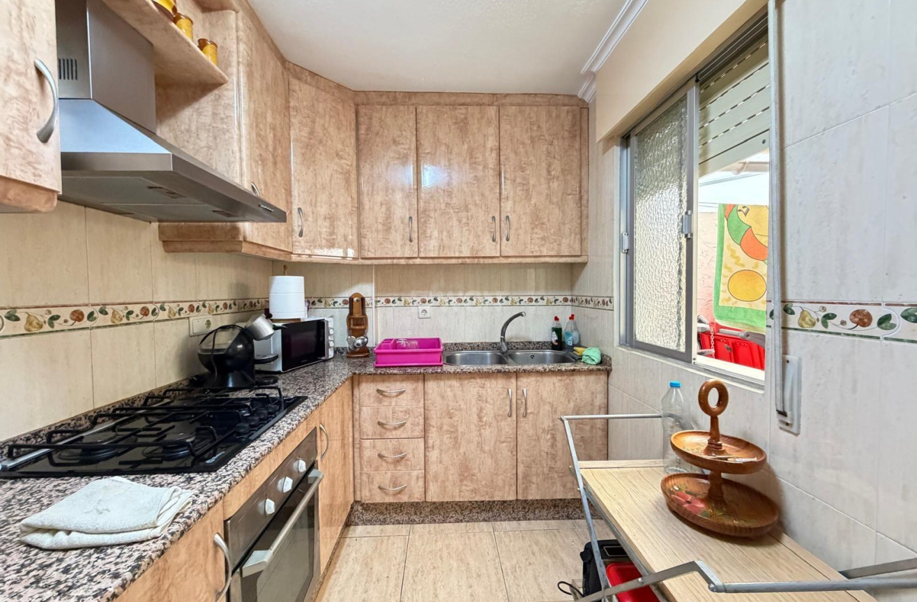 Reventa - Apartamento / piso - Torrevieja - Las Piscinas Naturales