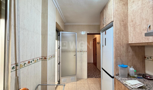 Reventa - Apartamento / piso - Torrevieja - Las Piscinas Naturales