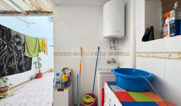 Reventa - Apartamento / piso - Torrevieja - Las Piscinas Naturales