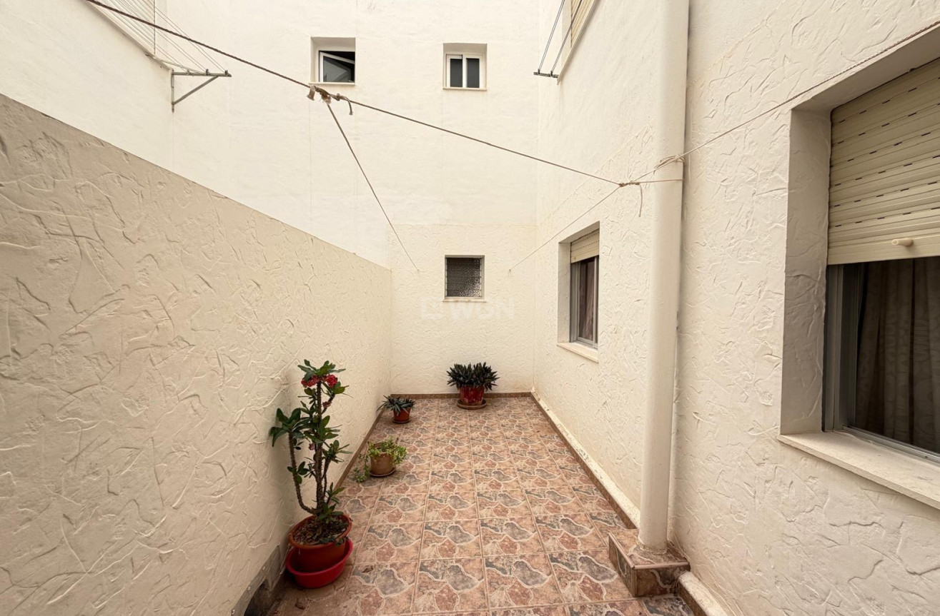 Reventa - Apartamento / piso - Torrevieja - Las Piscinas Naturales